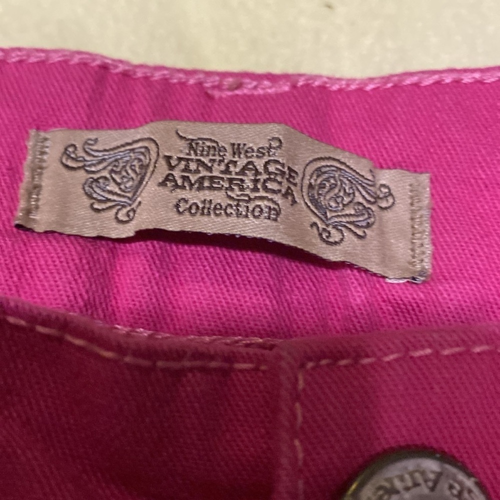 Nine West Vintage Boho Size 6 Denim Magenta Capris Chic & Trendy - Picture 3 of 14
